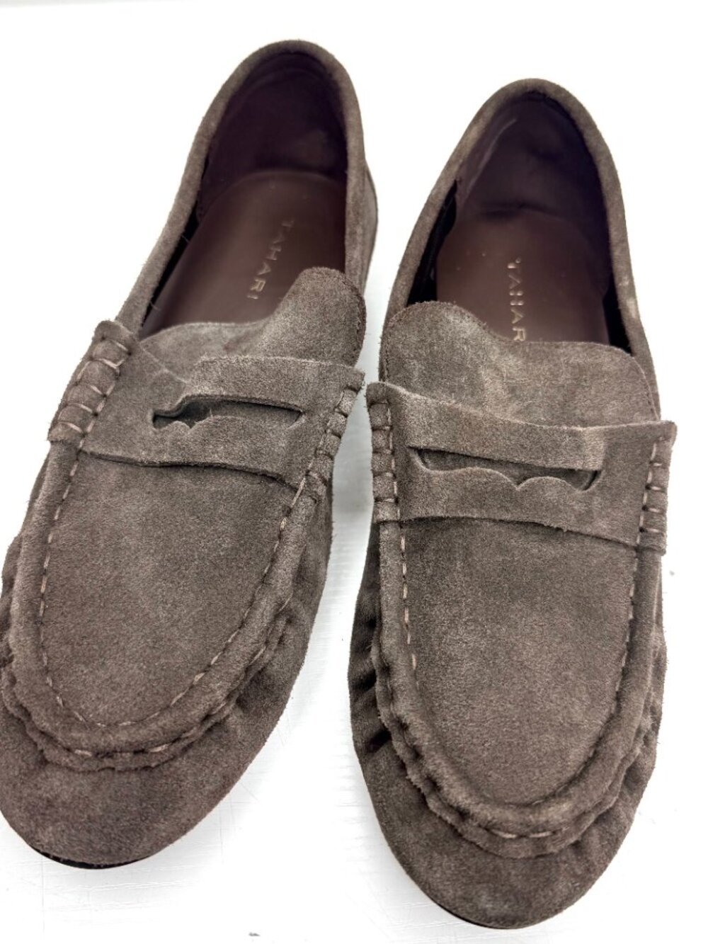 TAHARI Teagan Moc Toe Slip On Suede Penny Loafers Flats 9 Gray Brown Preppy